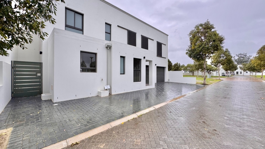3 Bedroom Property for Sale in Croydon Gardens Estate Western Cape